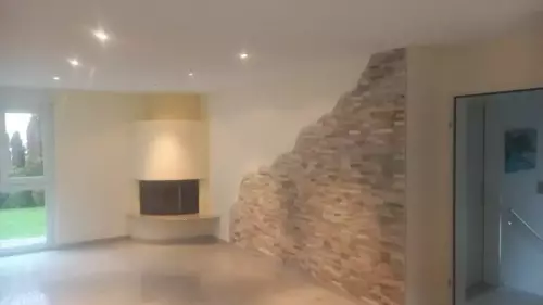 Naturstein mit Weissputz